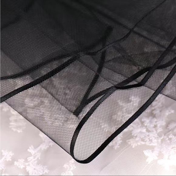 💕Two Tiers Black Wedding Veil with comb. - Picture 5 of 5